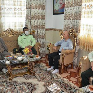 فرمانده انتظامی شهرستان رودبار در دیدار با خانواد شهید سید سجاد حسینی : خانواده شهدا الگو و اسوه ایثار و از خود گذشتگی هستند