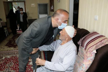 دیدار فرماندار رودبار با خانواده معزز شهید والامقام غلامرضا عطایی